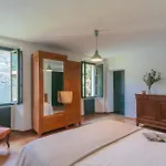 Residenza Regina By Rent ラーリオ
