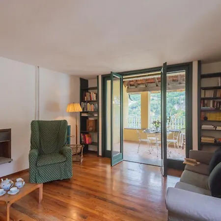 Residenza Regina On The By Rent Laglio