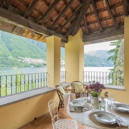 Residenza Regina On The By Rent Apartman