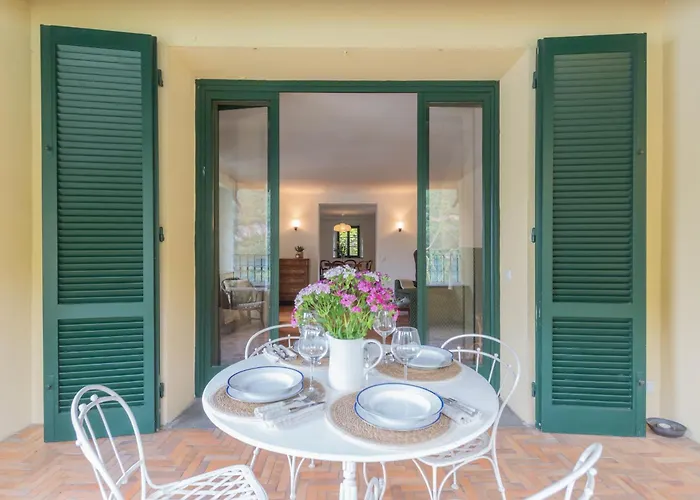 Residenza Regina On The By Rent Laglio