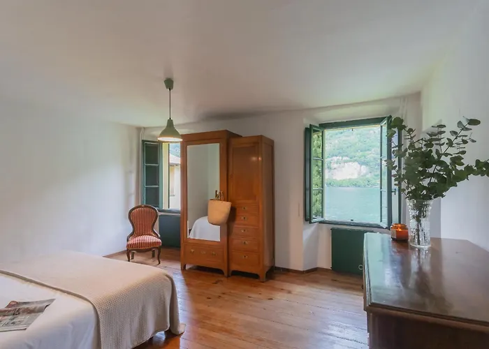 Residenza Regina On The By Rent Laglio