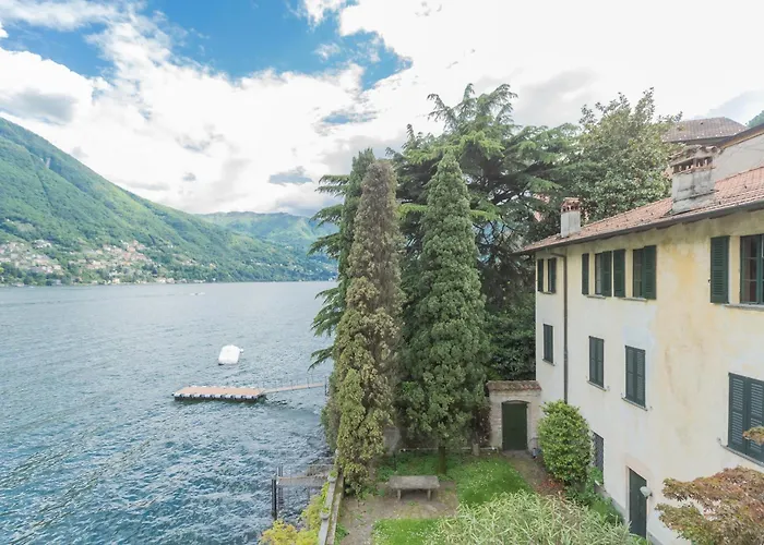 Residenza Regina On The By Rent Appartement Laglio