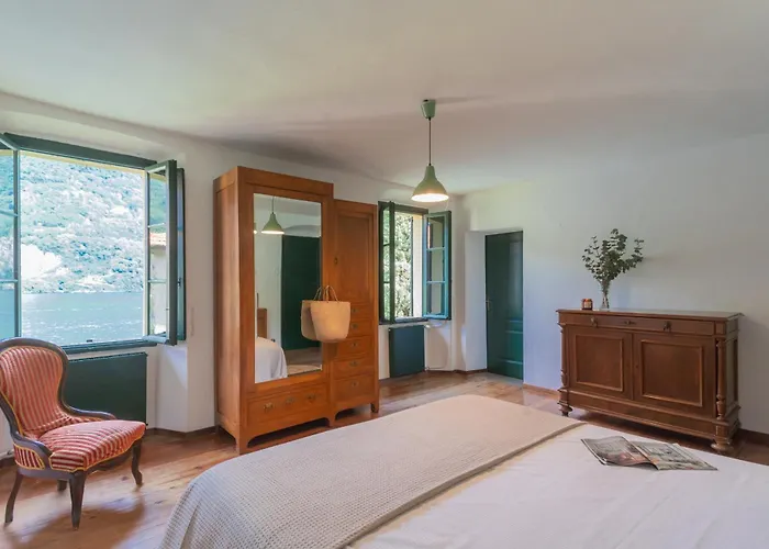 Residenza Regina On The By Rent Laglio