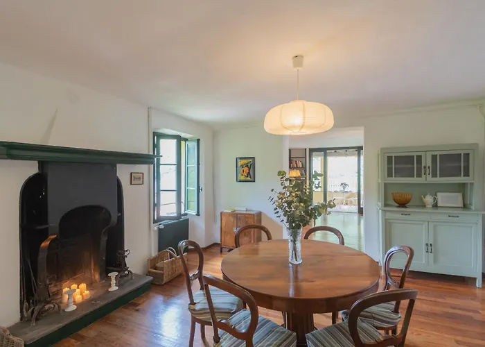 Residenza Regina On The By Rent Appartement Laglio